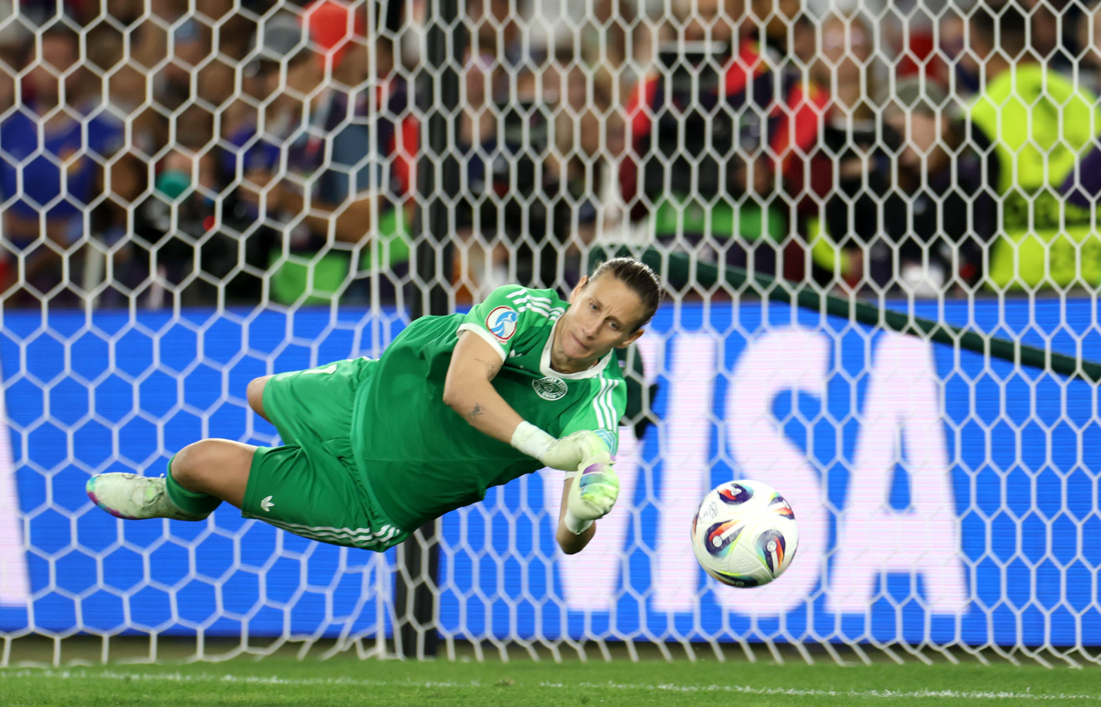 Down player, Germany holds fast to France in a penalty shootout